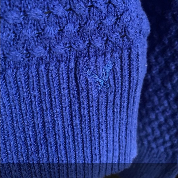 Beautiful Royal blue American Eagle Sweater. - Picture 3 of 5